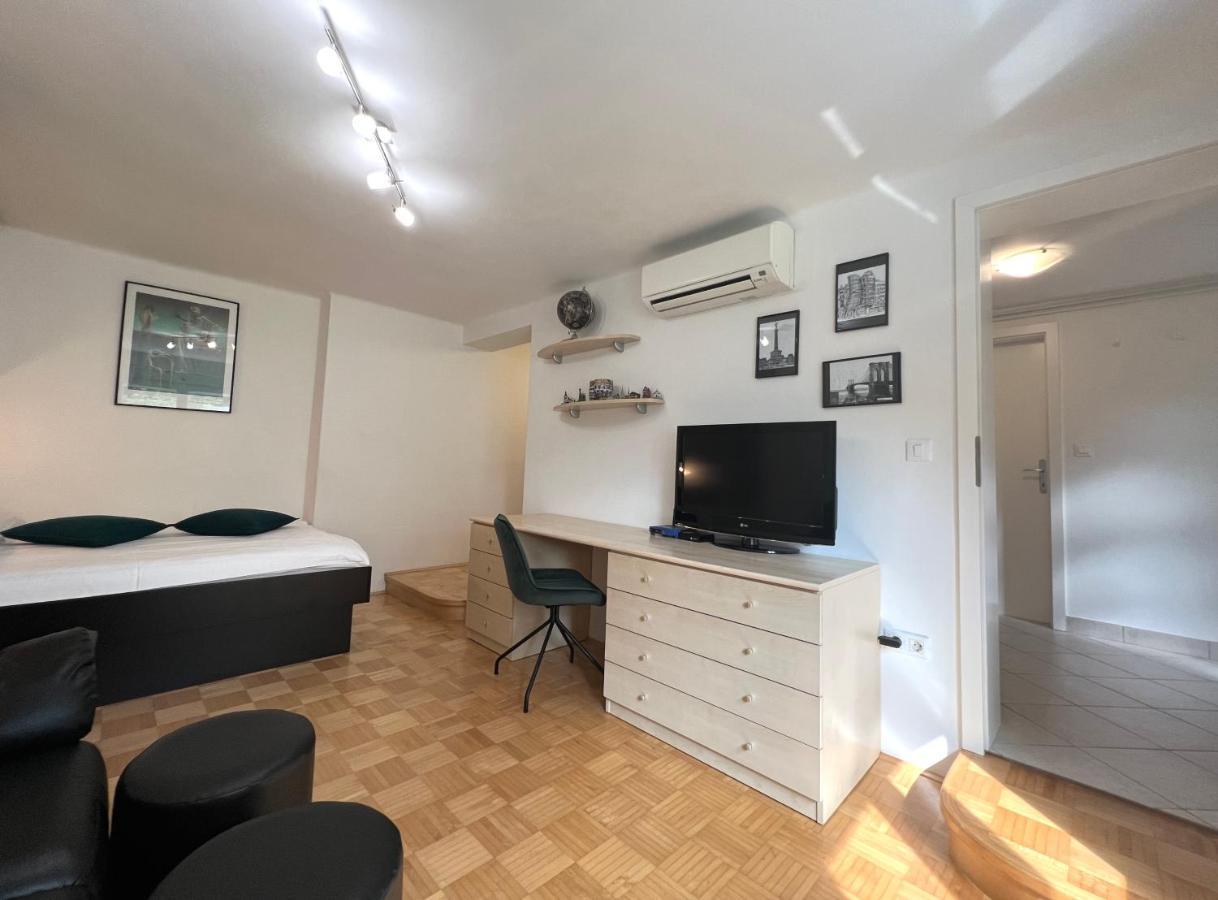 Luxury Studio Apartments Ljubljana Luaran gambar