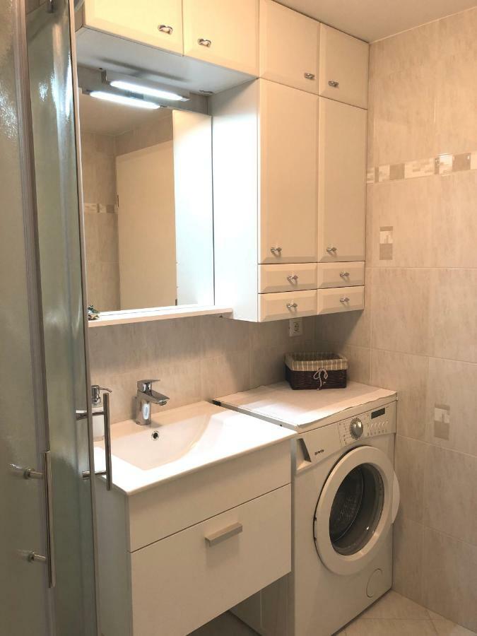 Luxury Studio Apartments Ljubljana Luaran gambar